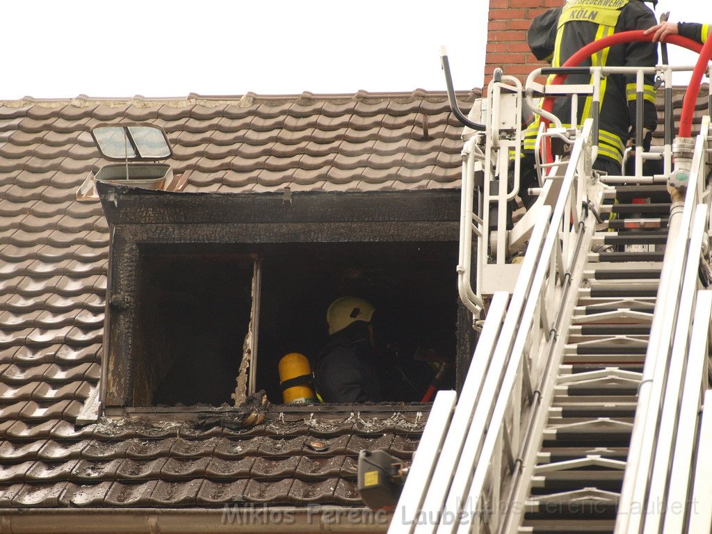 Feuer Koeln Lindenthal Bachemerstr P110.JPG